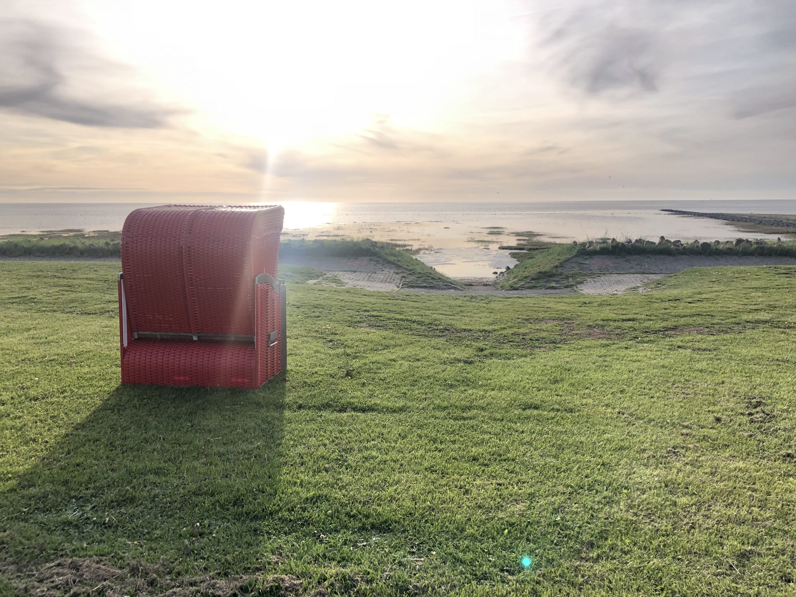 Strandkorb am Deich in Friedrichskoog-Spitze