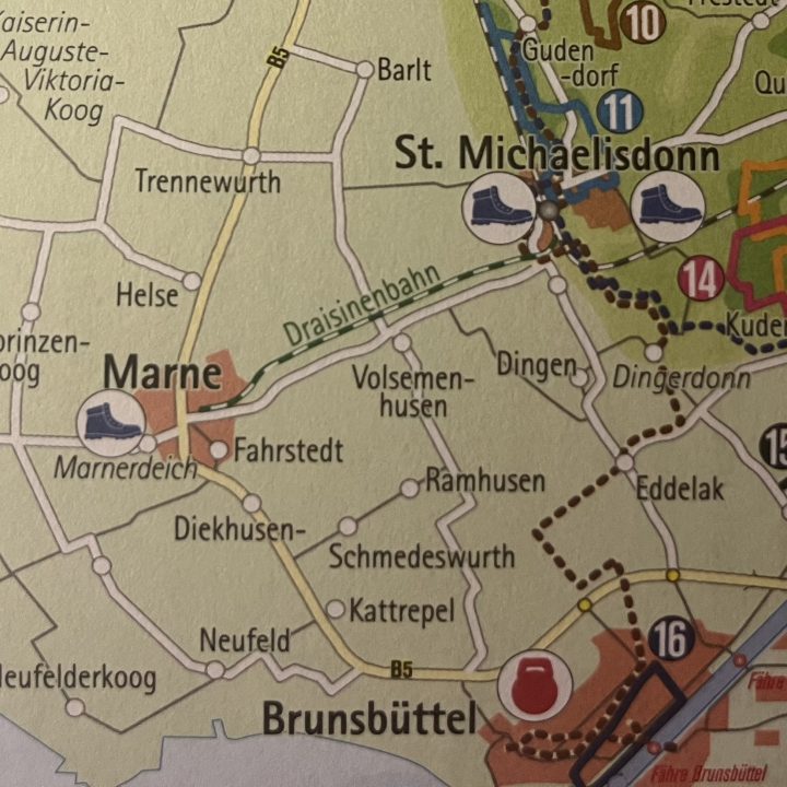 Kartenausschnitt mit Verlauf der Draisinenbahntrasse zwischen Marne und St. Michaelisdonn