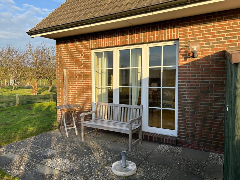 Terrasse des Ferienhauses Huus Marie Wellenrauschen in Friedrichskoog-Spitze
